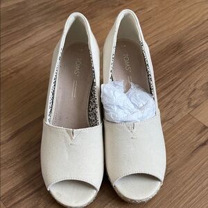 TOMS Women's Ivory Peep Toe Espadrilles